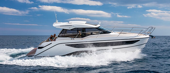 BAVARIA Motorboot SR36