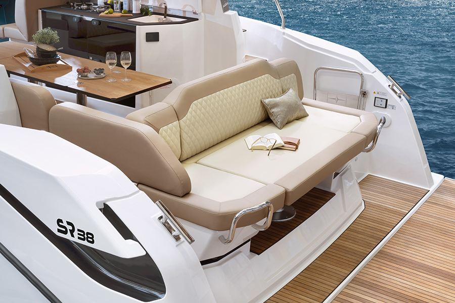 BAVARIA Motorboot SR36