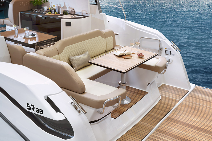 BAVARIA Motorboot SR36