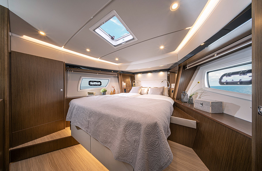 BAVARIA VIRTESS Interior