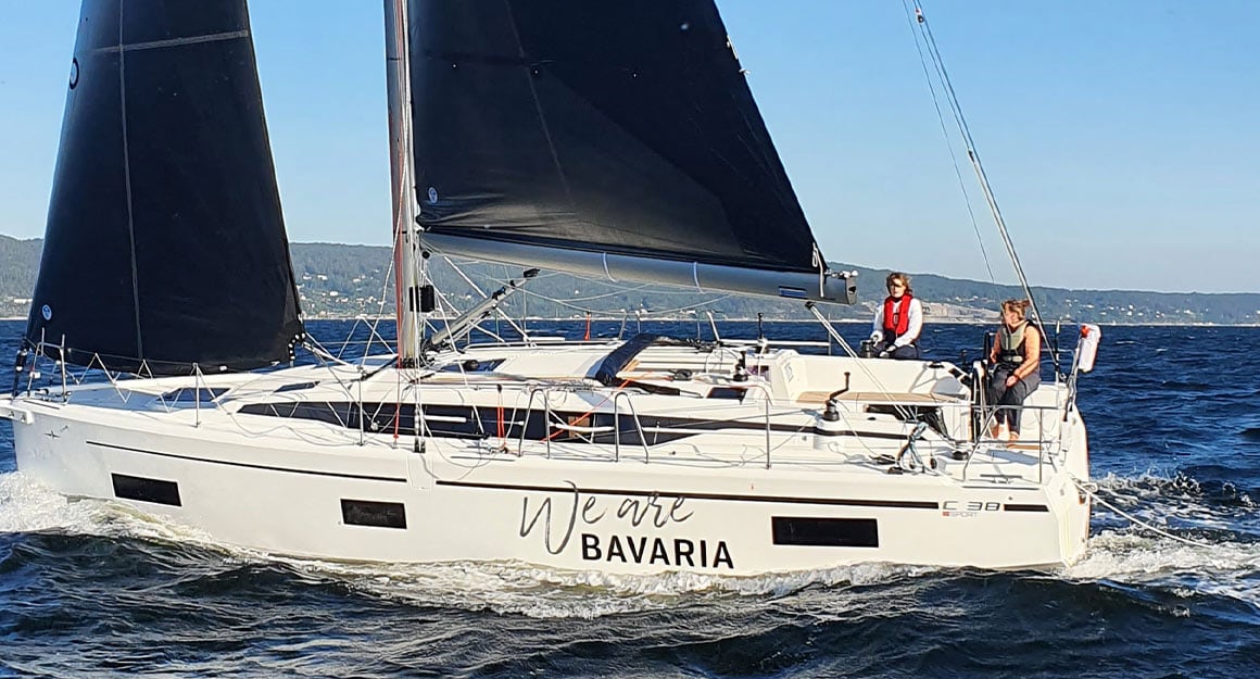 BAVARIA YACHTS - CR38 Content