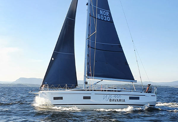 BAVARIA YACHTS - CR38 Content