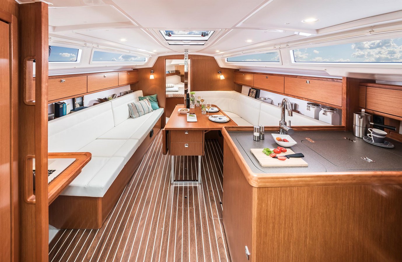 BAVARIA Segelboot Cruiser34
