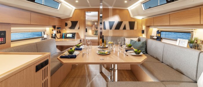 BAVARIA Segelboot C42