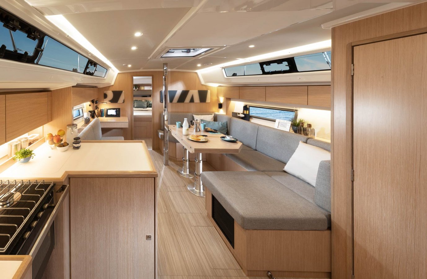 BAVARIA Segelboot C42 