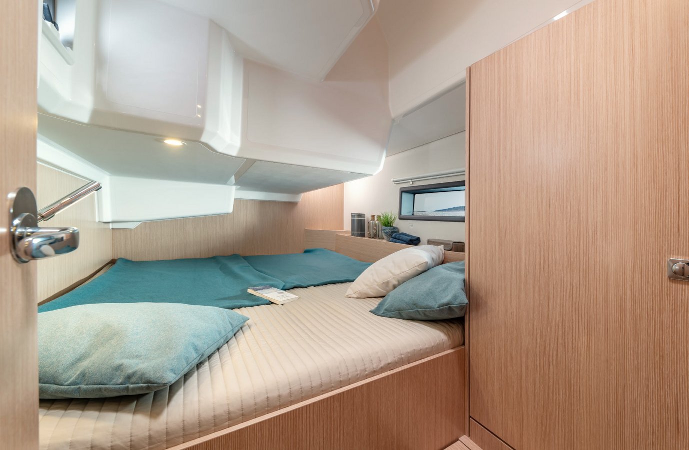 BAVARIA Segelboot C42 
