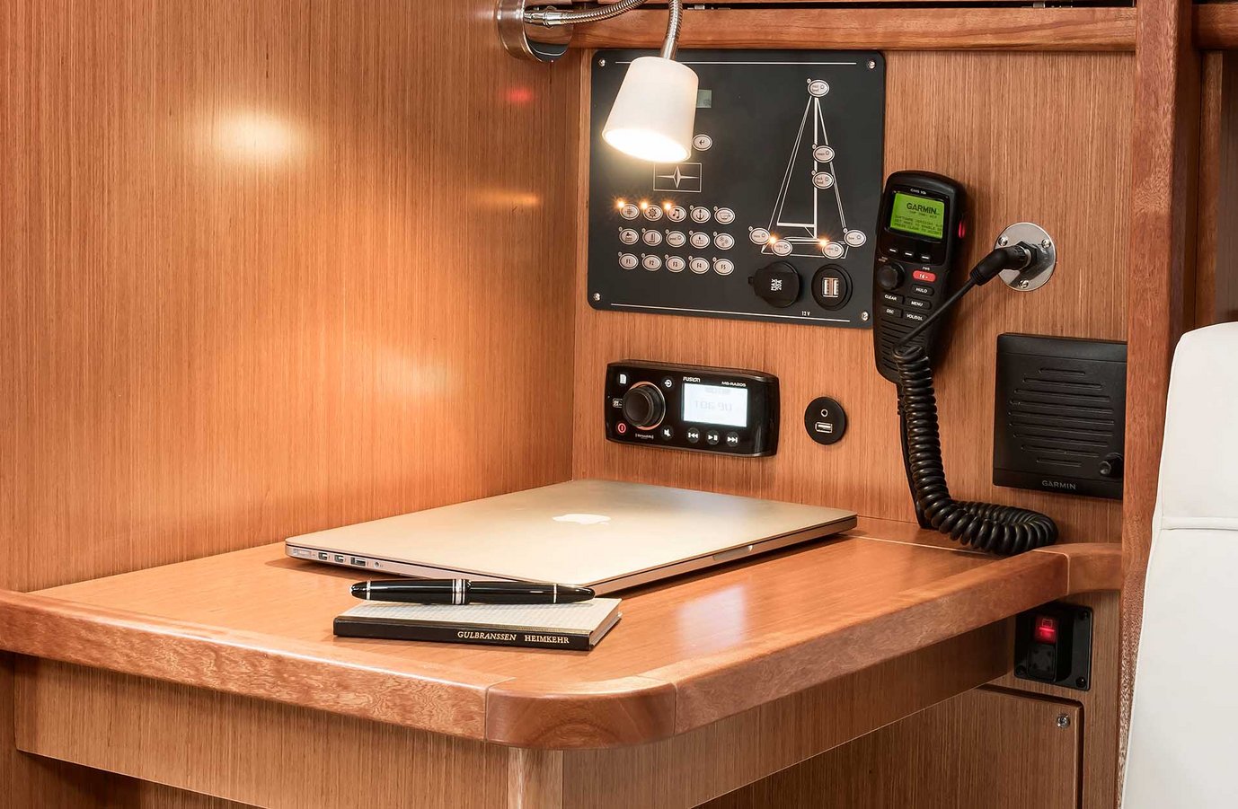 BAVARIA Segelboot Cruiser34