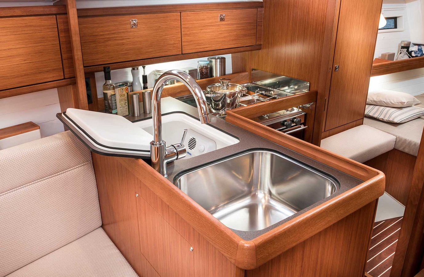 BAVARIA Segelboot Cruiser34