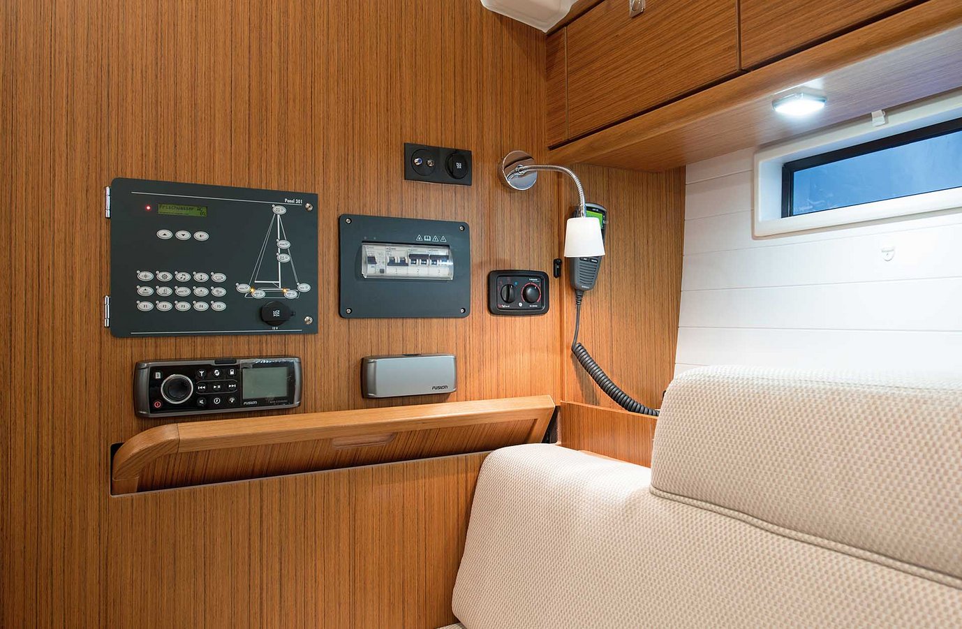 BAVARIA Segelboot C37