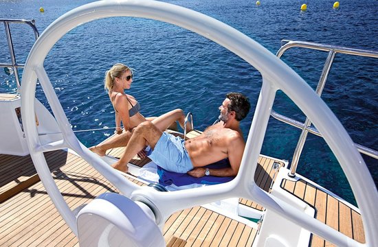 BAVARIA Segelboot Cruiser37
